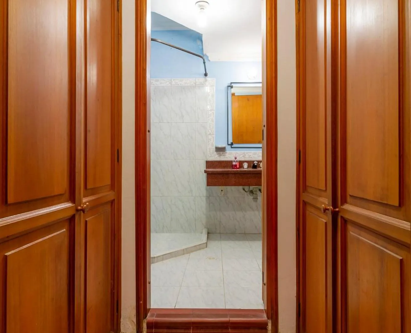 Hostal Cartagonova - Habitaciones Privadas Y Amplias Cerca A Zonas Turisticas Cartagena  Kolumbien