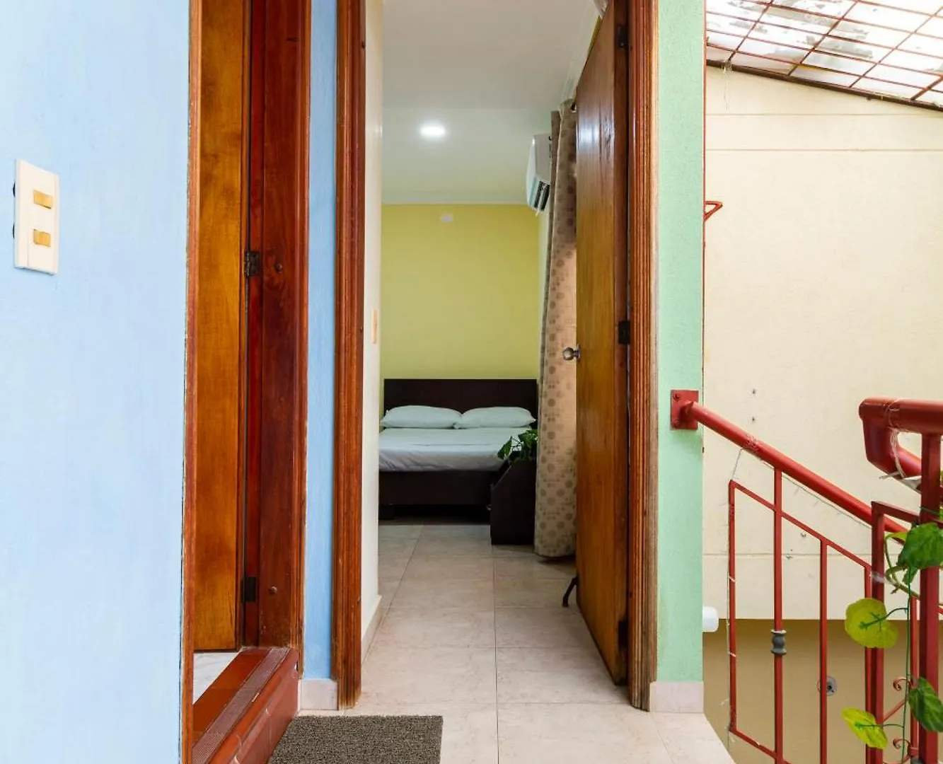 Hostal Cartagonova - Habitaciones Privadas Y Amplias Cerca A Zonas Turisticas Cartagena 0*,  Kolumbia