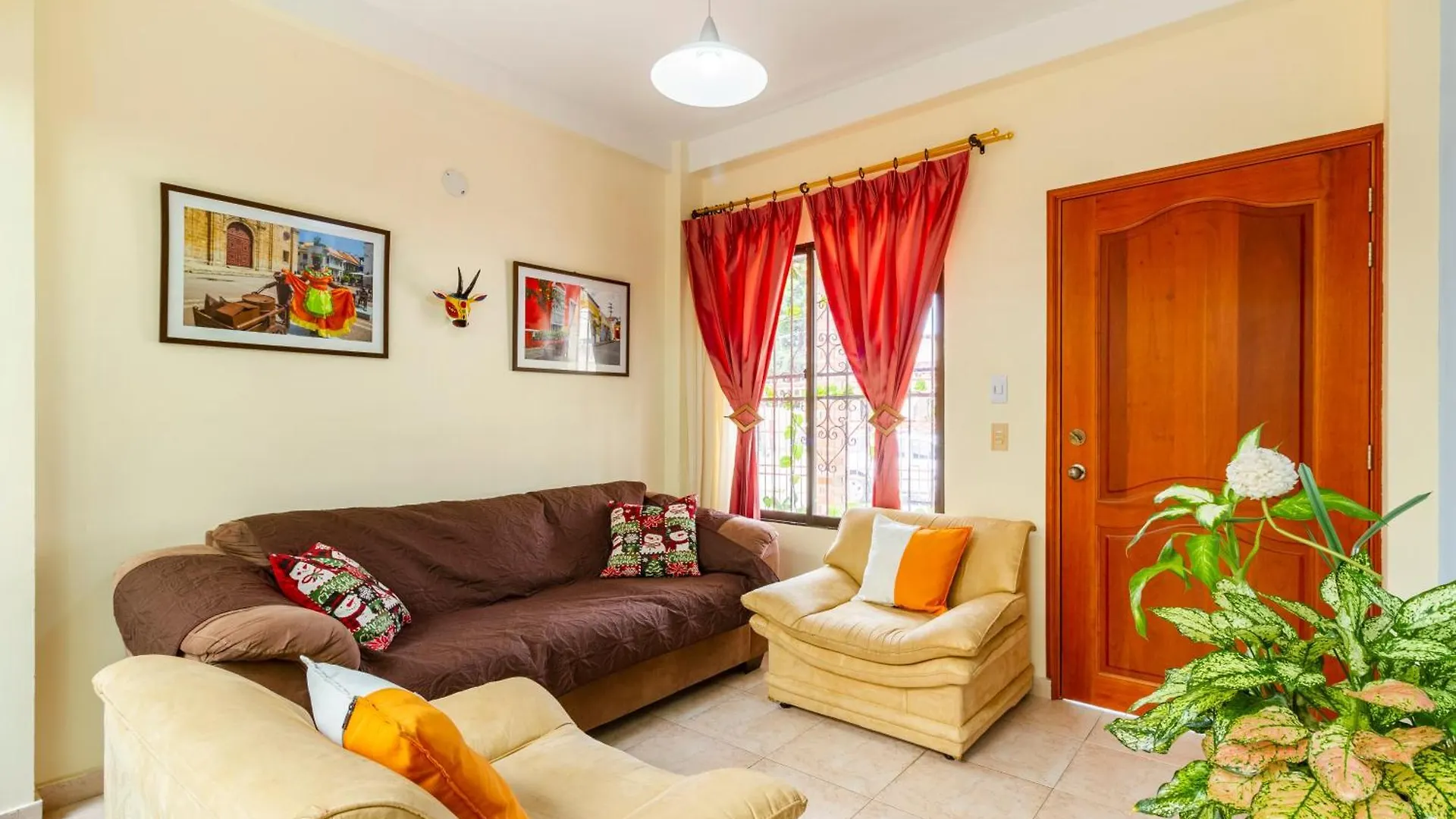Hostal Cartagonova - Habitaciones Privadas Y Amplias Cerca A Zonas Turisticas Cartagena Vendégház